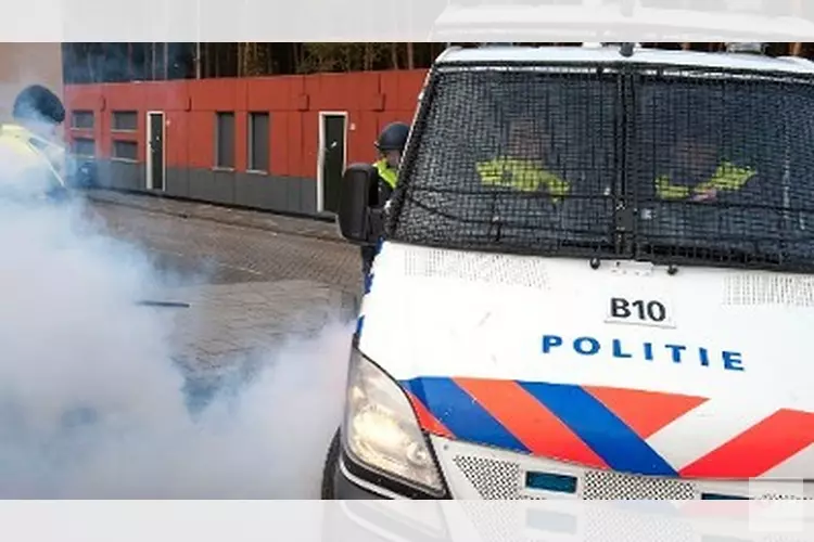 Politie doet onderzoek naar relschoppers