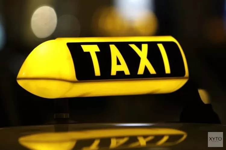 Duo weigert taxirit te betalen en bedreigt en mishandelt taxichauffeur