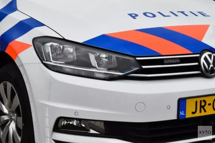 Agent controleert snorfietser en stuit op wapen, bivakmuts en duct tape