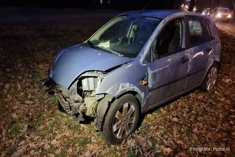 Politie zoekt grijze Volkswagen Polo of Golf die betrokken was bij ongeluk Midden-Brabantweg