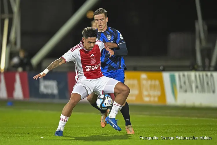 Jong Ajax maakt einde aan zegereeks Willem II