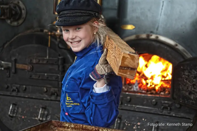 Stoommachinemuseum meimaand onder stoom