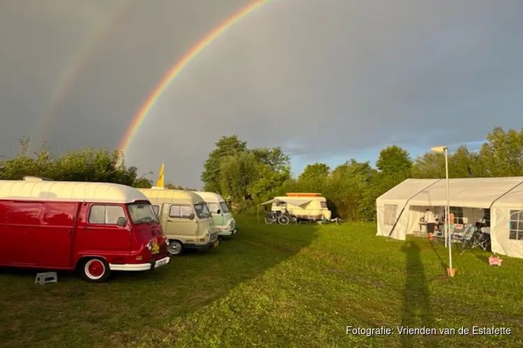 Vier samen met ons 65 jaar Renault Estafette: uitnodiging van 'Vrienden van de Estafette'.