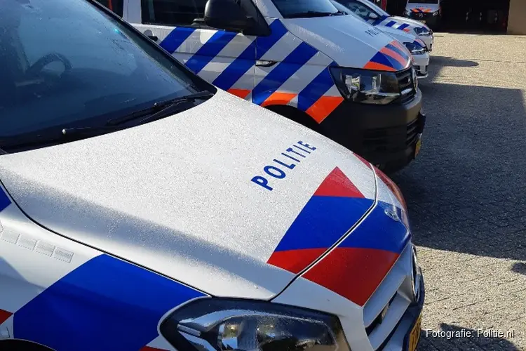 Vuurwapen in auto, bestuurder aangehouden