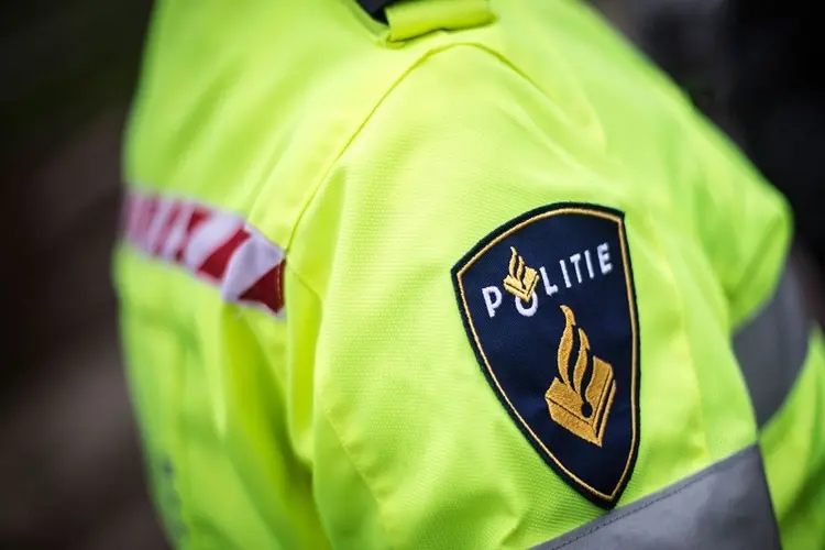 Gijzeling in Oosterhout, politie grijpt in